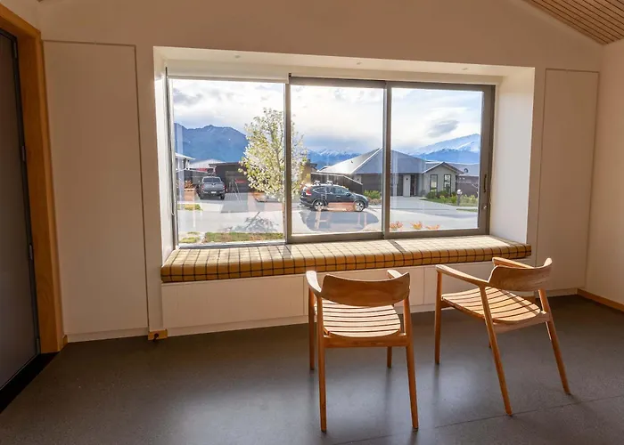 Sunny & Spacious On Scurr Terrace Vakantiehuis