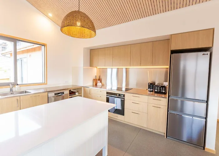 Sunny & Spacious On Scurr Terrace Vakantiehuis Wanaka