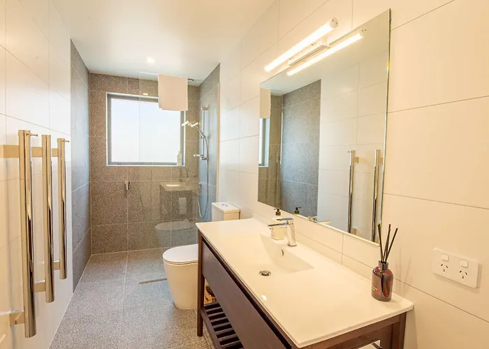 Sunny & Spacious On Scurr Terrace * Wanaka